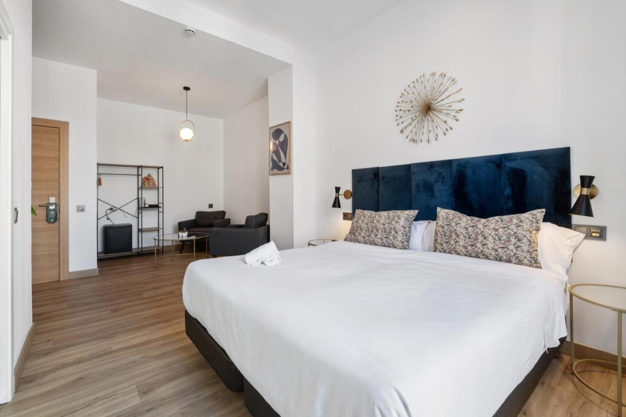 Malaga City Suites Eksteriør bilde