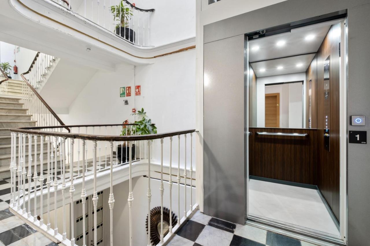 Malaga City Suites Eksteriør bilde